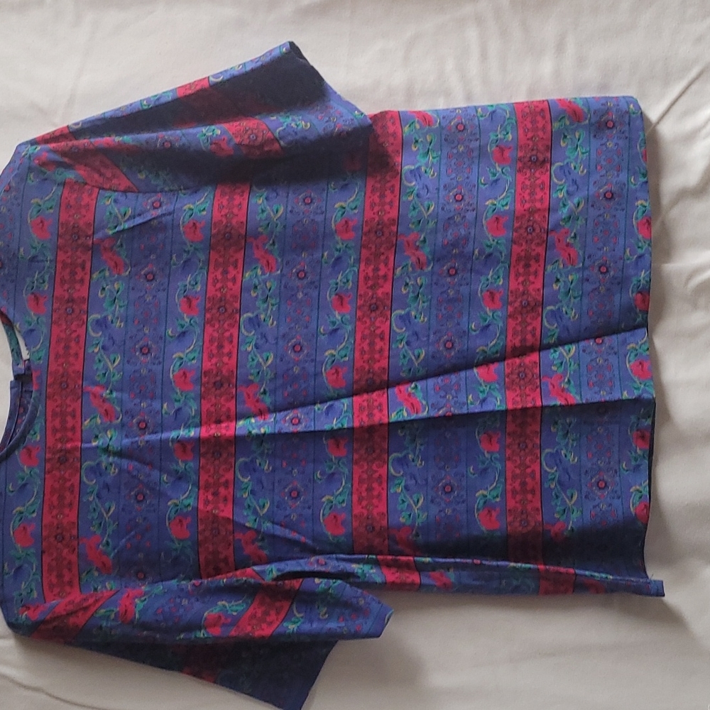womens.blouse